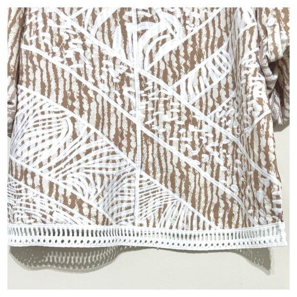 Chico’s Women’s 3 Highland Park Animal Print Embroidered 3/4 Sleeve Popover Top - Picture 4 of 11